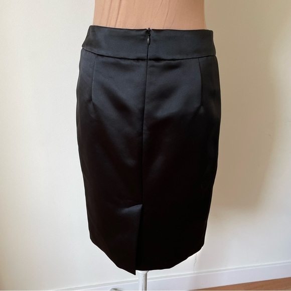 Armani Collezioni Black Satin Classic Short Pencil Skirt NWT Size US 2 EU 38 - Picture 3 of 8